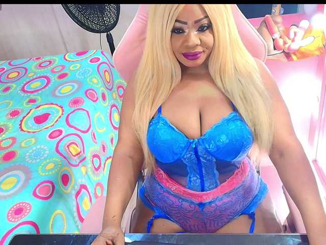 kimberlybellu live cam on BongaCams
