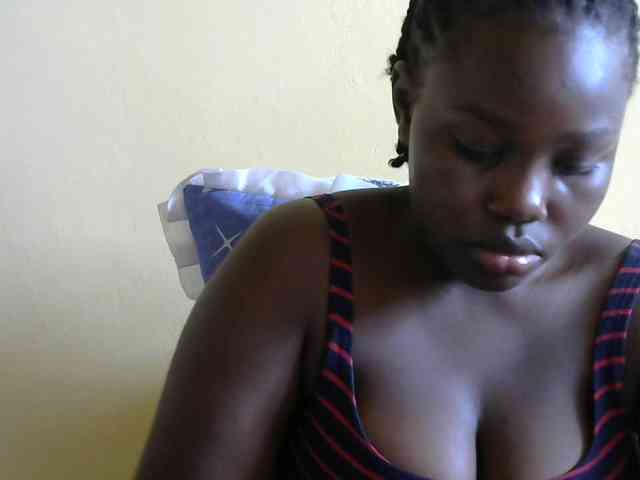 Kenyanhoty webcam