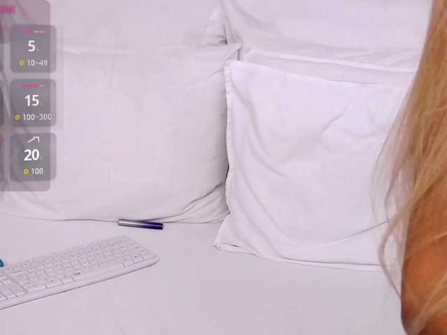 CelineHinton live cam on BongaCams