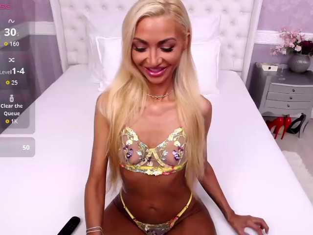 CelineHinton webcam