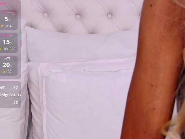 CelineHinton live cam on BongaCams