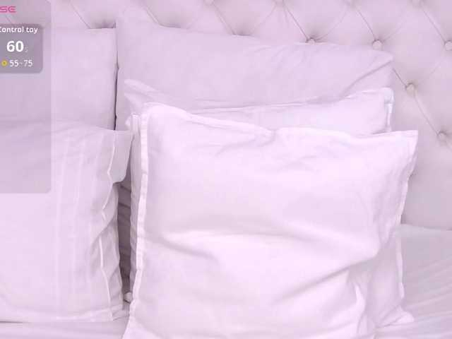 CelineHinton Live Cam on BongaCams