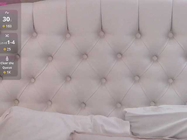 CelineHinton live cam preview