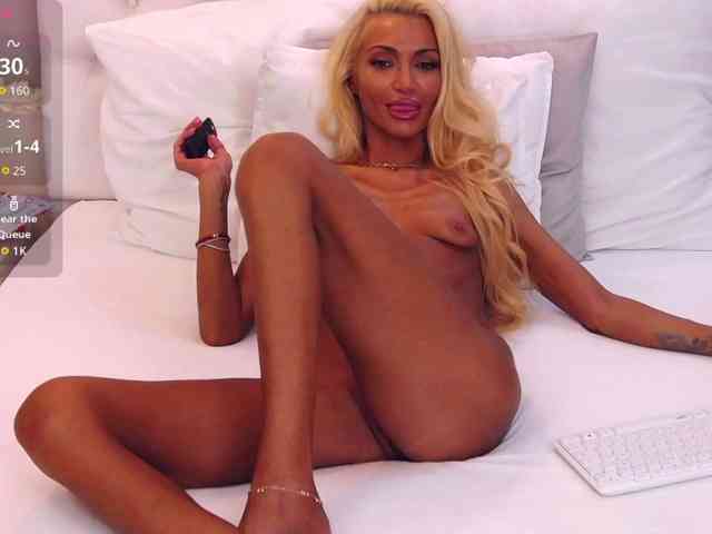 CelineHinton webcam