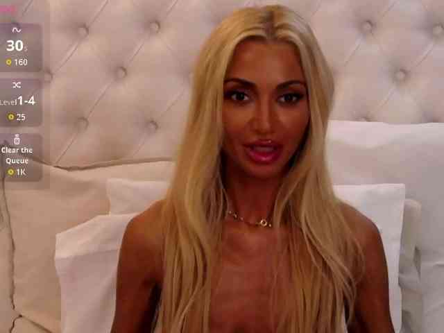 CelineHinton webcam