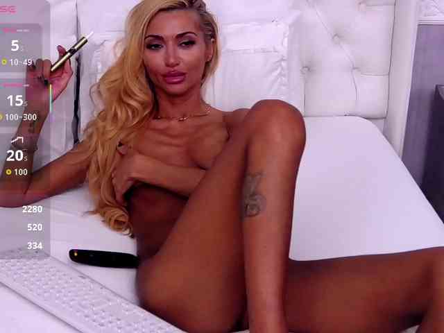 CelineHinton webcam