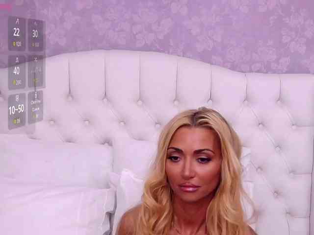 CelineHinton webcam