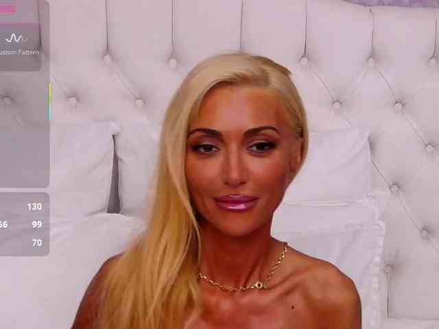 CelineHinton webcam