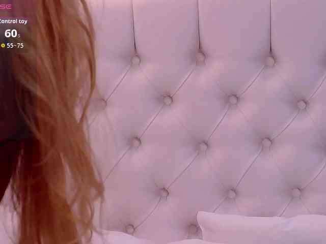 CelineHinton webcam