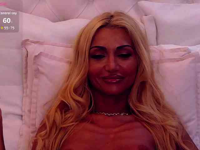 CelineHinton webcam