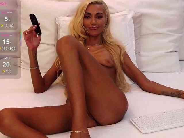 CelineHinton webcam