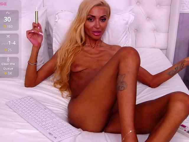 CelineHinton webcam