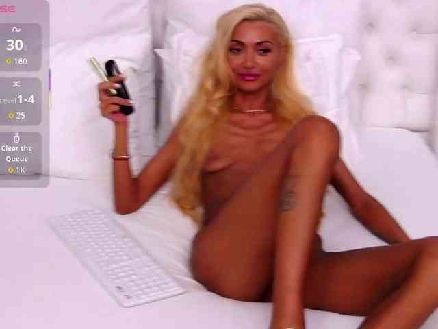 CelineHinton webcam