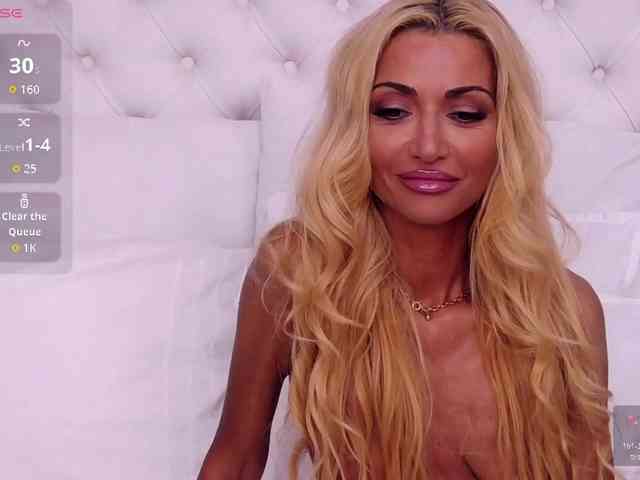 CelineHinton webcam
