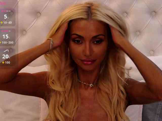 CelineHinton webcam