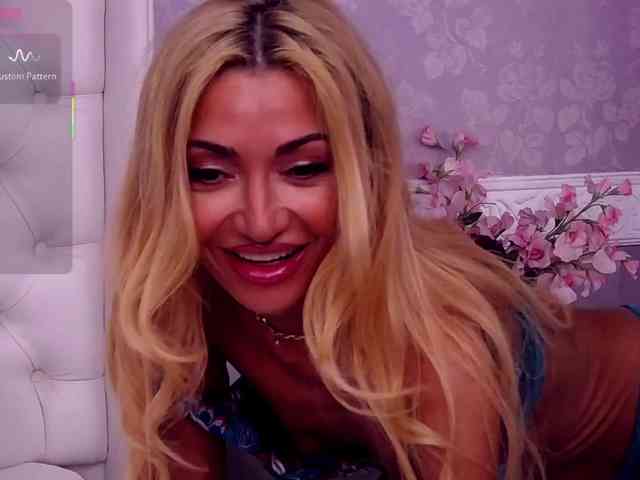 CelineHinton webcam