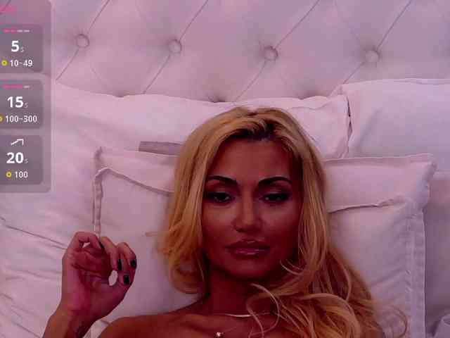 CelineHinton webcam