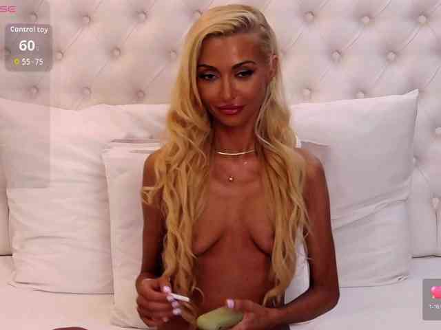 CelineHinton webcam