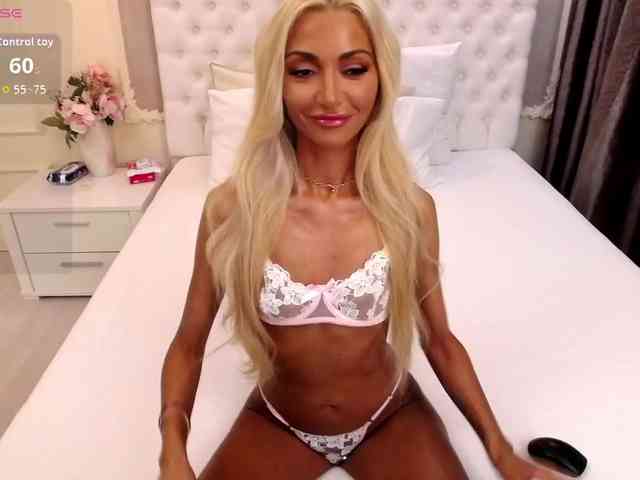 CelineHinton webcam