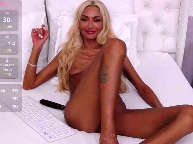 CelineHinton webcam