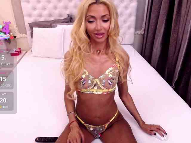 CelineHinton webcam