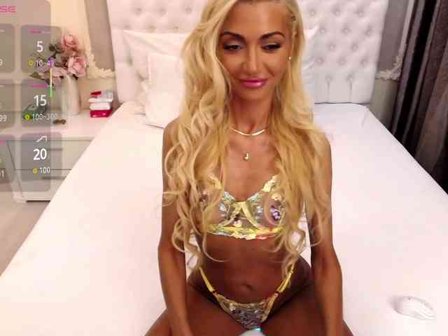 CelineHinton webcam