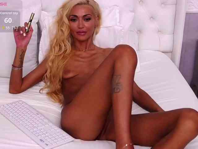 CelineHinton webcam