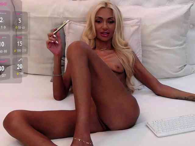 CelineHinton webcam