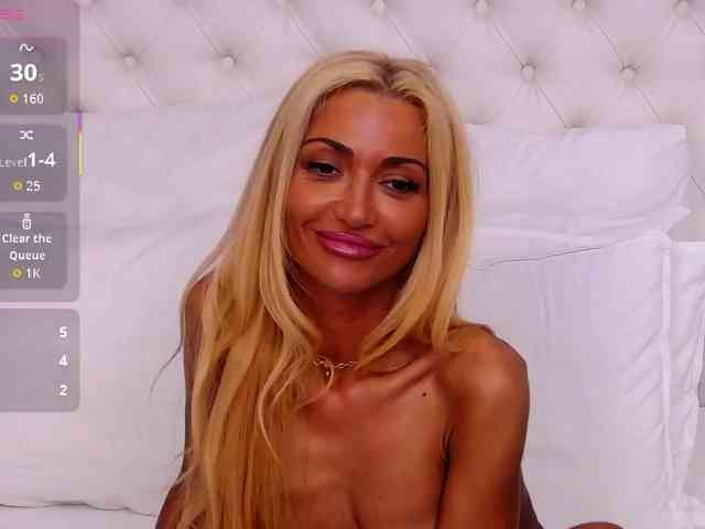 CelineHinton webcam