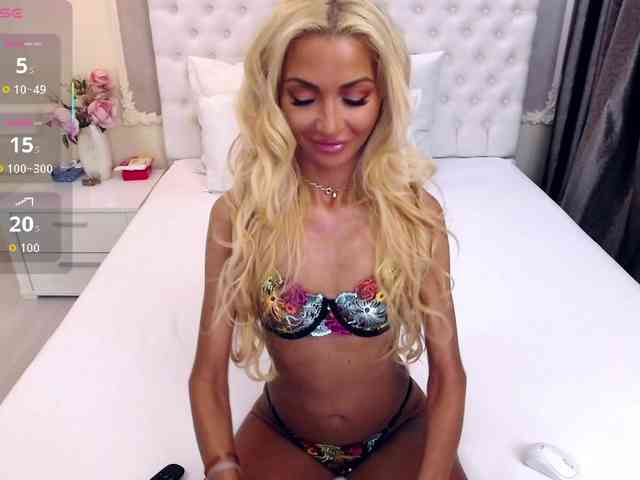CelineHinton webcam