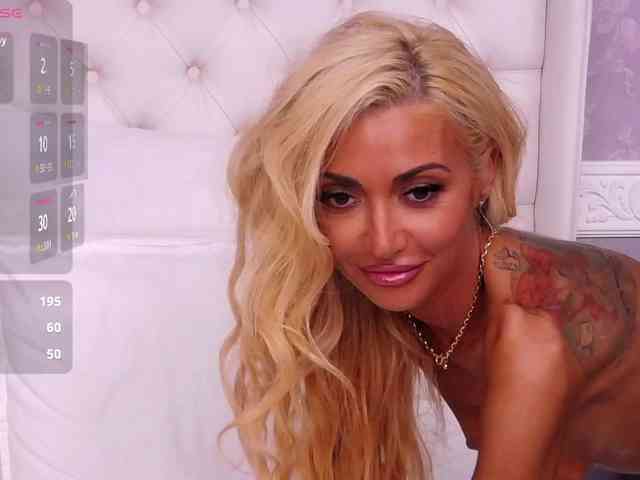 CelineHinton webcam