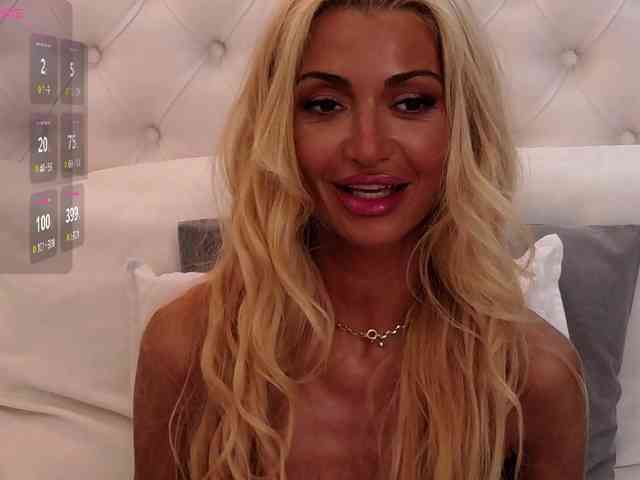 CelineHinton webcam