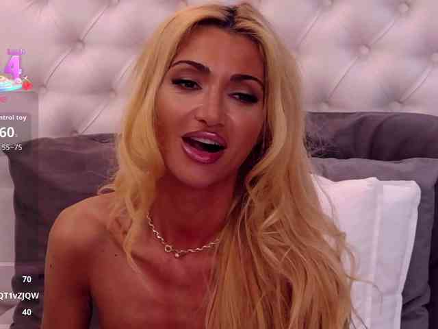 CelineHinton webcam