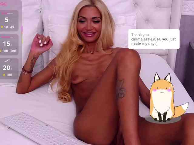 CelineHinton webcam