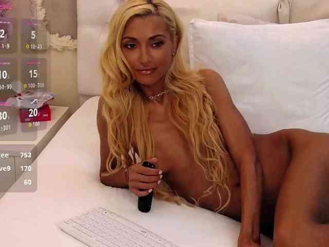 CelineHinton webcam