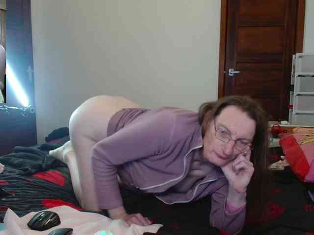 Adalyn Live Webcam on BongaCams