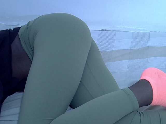 sexyass20 live cam on BongaCams