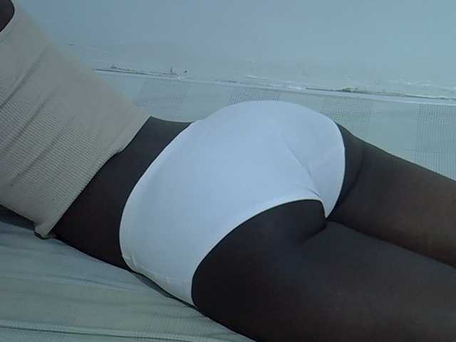 sexyass20 live cam on BongaCams