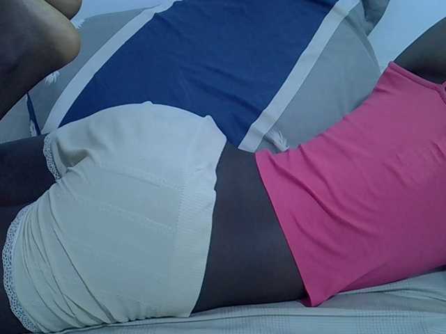 sexyass20 live cam on BongaCams