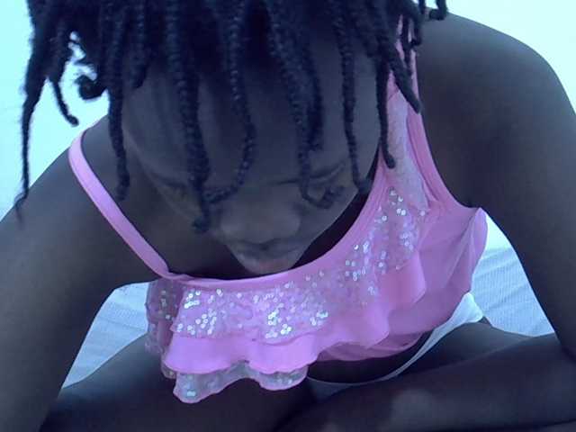 sexyass20 live cam on BongaCams