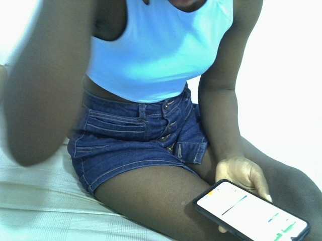 sexyass20 live cam on BongaCams