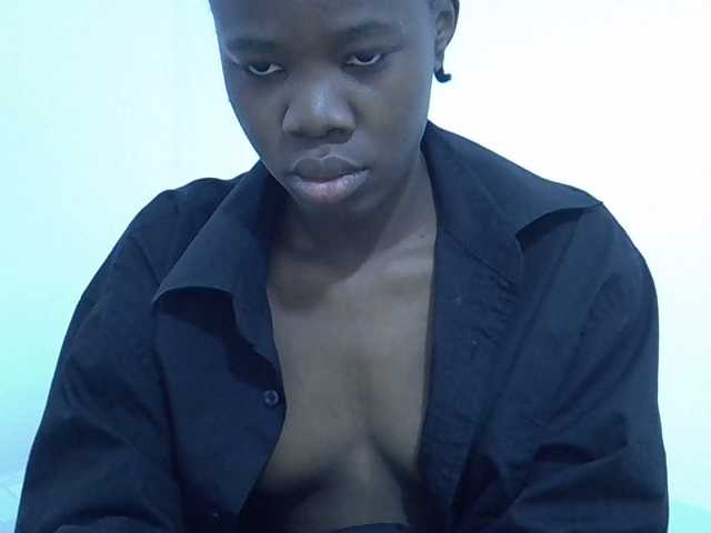 sexyass20 live cam on BongaCams