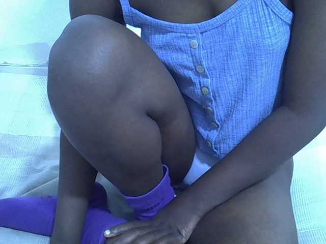 sexyass20 live cam on BongaCams