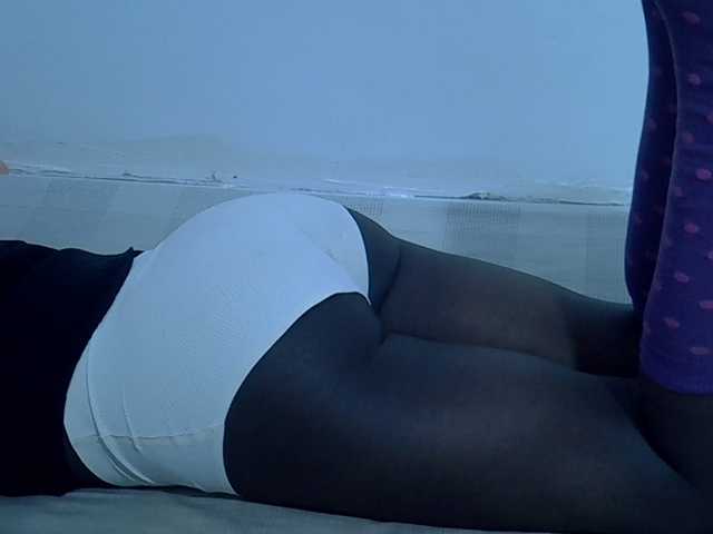 sexyass20 live cam on BongaCams