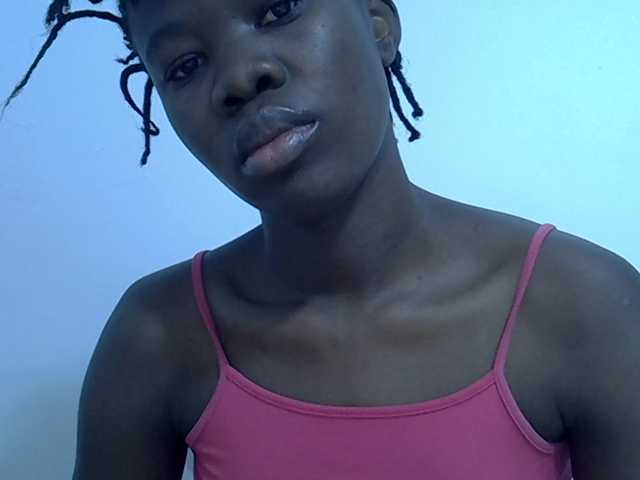 sexyass20 live cam on BongaCams