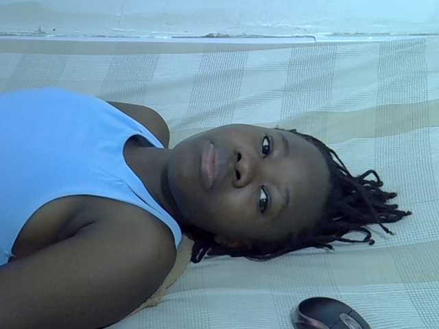 sexyass20 live cam on BongaCams