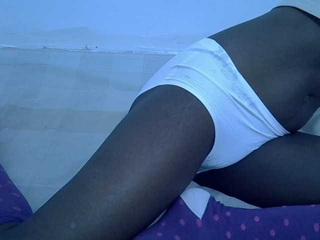 sexyass20 live cam on BongaCams