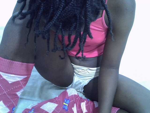 sexyass20 live cam on BongaCams