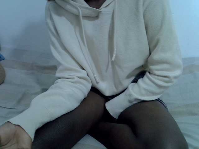 sexyass20 live cam on BongaCams