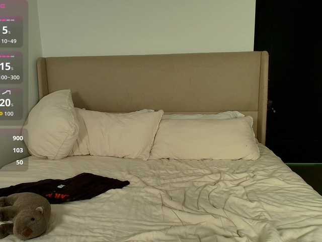 Liloshroxy live cam on BongaCams